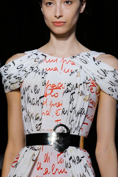 Look 48